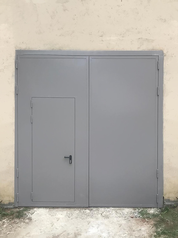 Наши работы: двери и ворота для Всероссийского электротехнического института, Красноказарменная 12