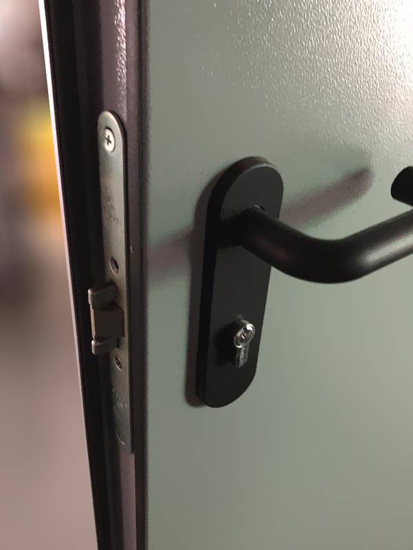 Замок (завод «Состра», д. Бужарово, ул. Центральная, 21)